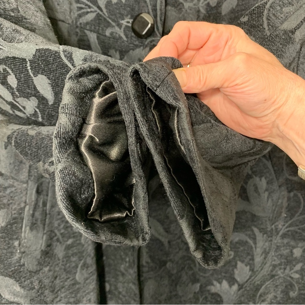 Vintage Black Velvet Jacket Baroque Floral 13/14 Button Front Mid Length Trench - Picture 6 of 15